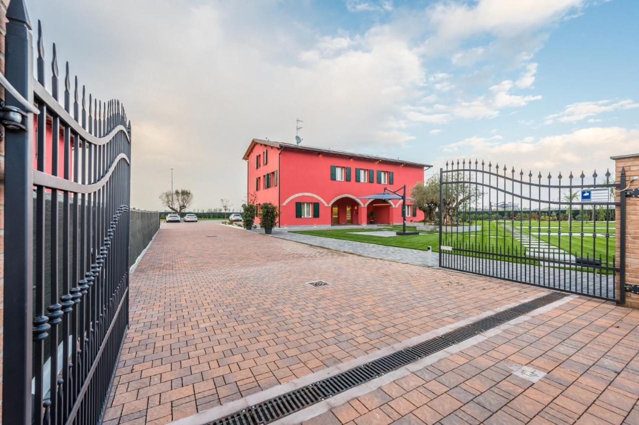 الشقق الفندقية فورمجينيفي  Borgo Degli Ulivi المظهر الخارجي الصورة
